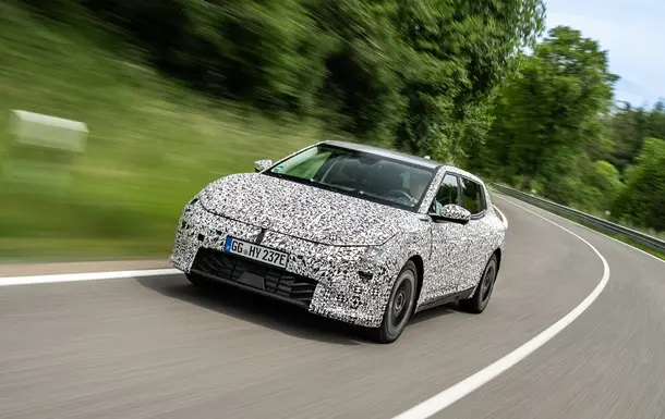 Kia EV4 довела витривалість: після 110 тисяч км батарея зберегла 95% ємності