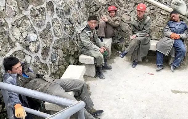 Північнокорейські робітники в Росії заявили про каторжні умови та побиття